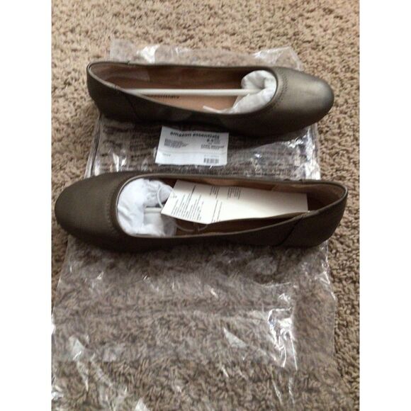 Amazon Essential Dark Bronze Faux Leather Round Toe Slip On Shoes Sz 8.5W - Picture 4 of 4
